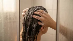 Ist es schädlich, sich jeden Tag die Haare zu waschen? Hier ist die Meinung der Experten